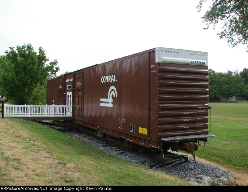 CR 243880 (Conrail Museum)